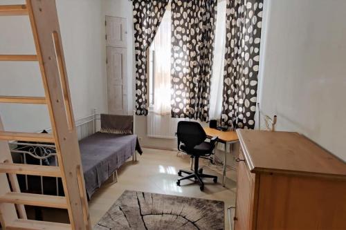 Etu-Toolo Apartment | Ground-Floor Apartment in Etu-Töölö - Family Friendly Stay