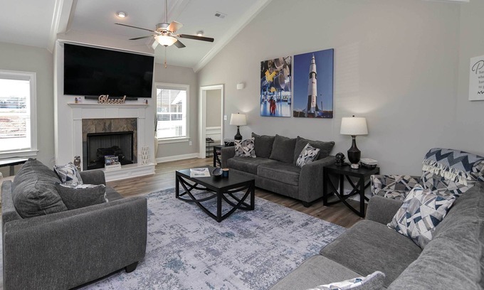 Hazel Green House | Inviting Hazel Green Retreat with Yard & Cozy Fireplace