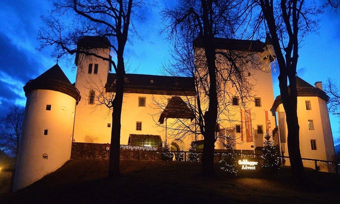 Goldegg House | Relaxing Holiday Home in Goldegg near Ski Area, Pet Friendly