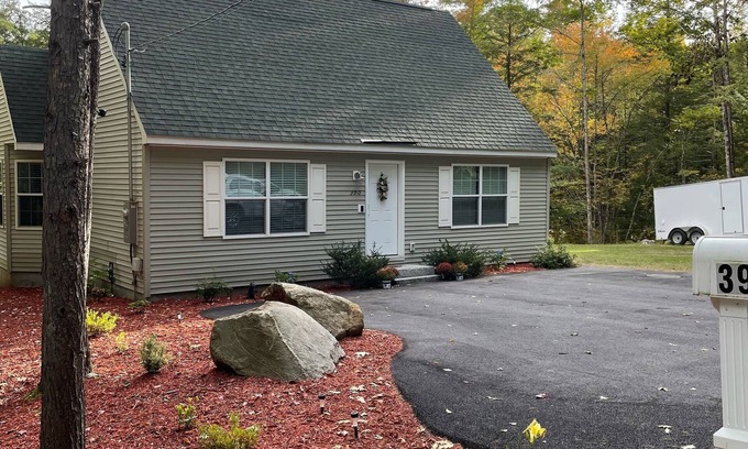 Laconia House | Spacious House Near Lake Winnisquam, Rated 10/10 by Guests