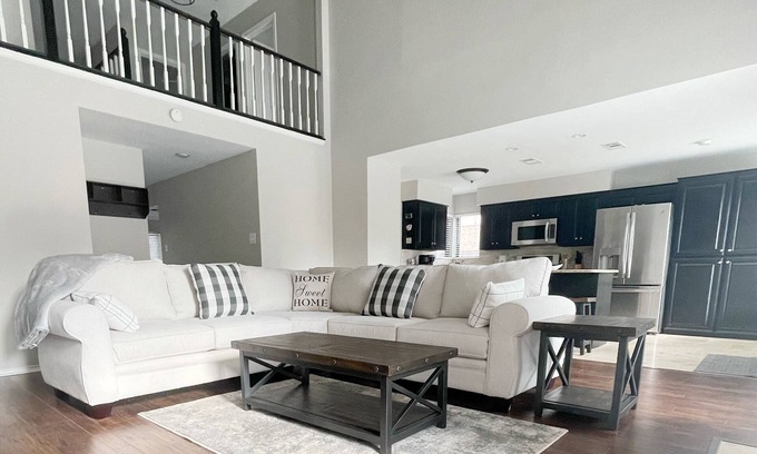 North Central Carrollton House | Comfortable Family Retreat with Hot Tub in Carrollton