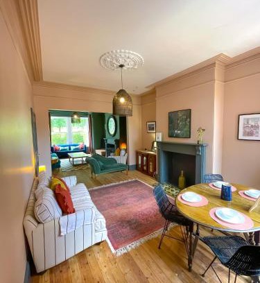 Chapeltown House | Rustic Chic Home for 9 in Leeds with Private Patio