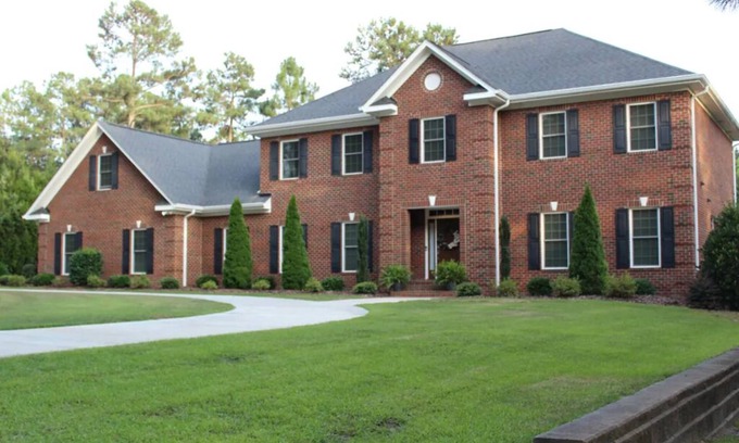 Pinehurst House | Pet-Friendly Retreat with Spa and Hot Tub in Pinehurst