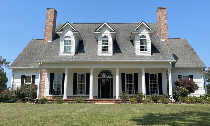 Independence House | Family-Friendly Retreat Near Memphis & Oxford Awaits You