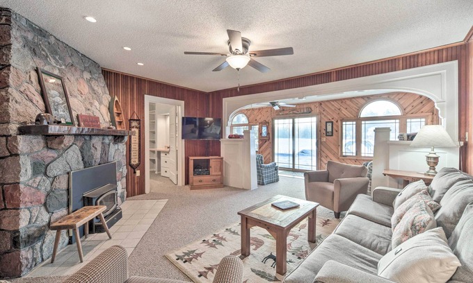 Chetek House | Idyllic Lake Chetek Home with Deck & Spa Amenities