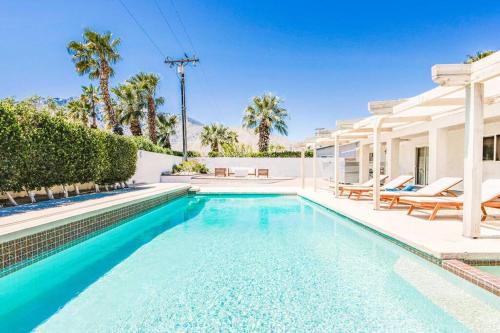 Racquet Club Estates Villa | Inviting Home with Pool, Hot Tub & Outdoor Deck Retreat