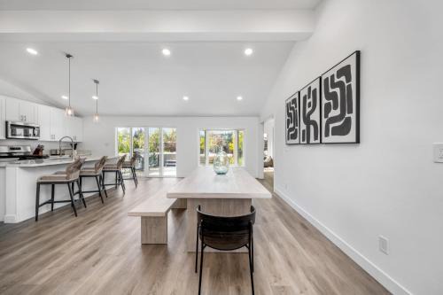 Linda Vista House | Inviting Home with 7 Beds Near Mission Bay and Hot Tub