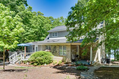 York House | Lake Wylie Home with Deck and Oceanfront Views, Rated 10/10