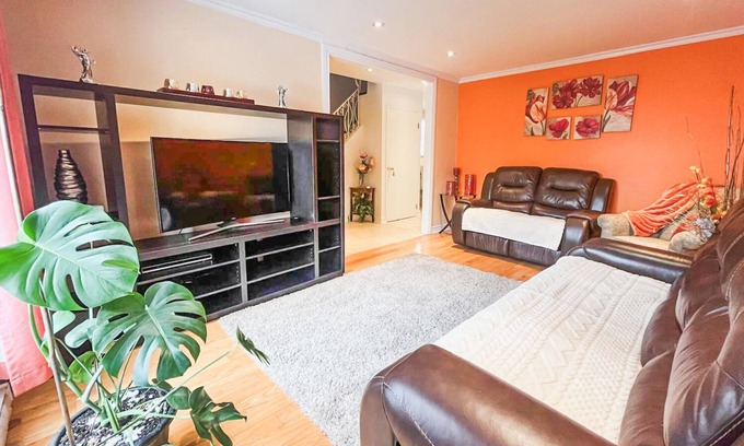 Pointe-aux-Trembles House | Family-Friendly Retreat Just 16 Minutes from Downtown Montreal