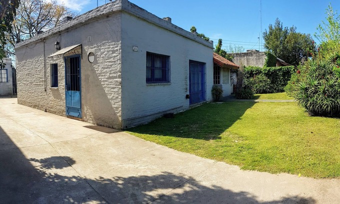 General Pacheco House | Pet-Friendly House in Pacheco Tigre with Spa & Breakfast