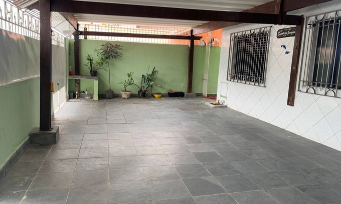 Ocian House | Family-Friendly Retreat in Praia Grande with Kitchen Access