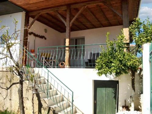 Macedo de Cavaleiros House | Inviting House in Braganca with Shared Garden & Terrace