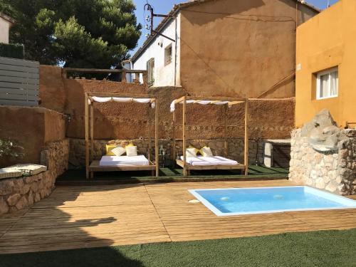 Can Trabal House | Spacious 5-Bedroom House with Private Pool at Can Trabal