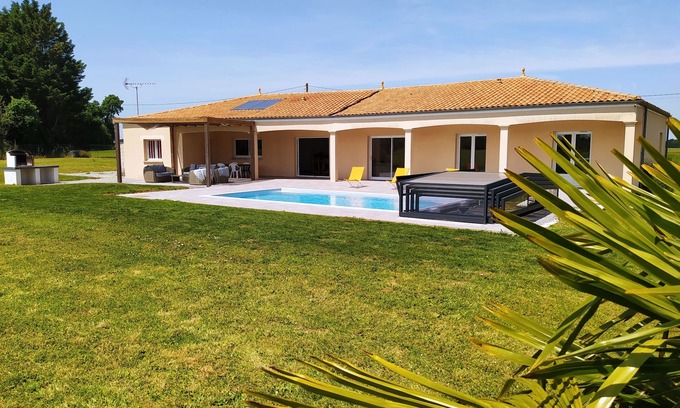 Sainte Gemme Villa | Serene Retreat with Pool and Ocean View Awaits You