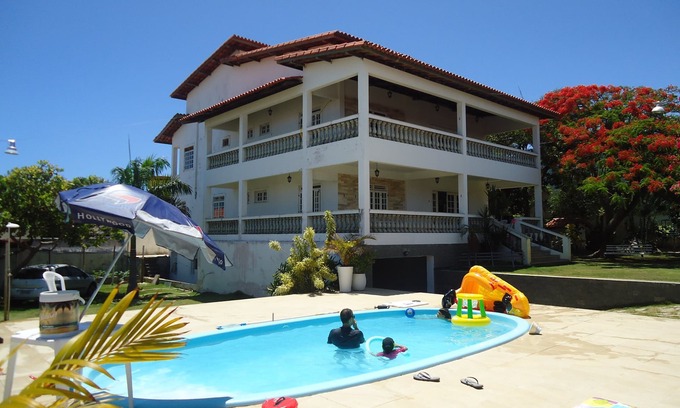 Ipitanga House | Perfect Beach House for Family Gatherings with Pool & Spa