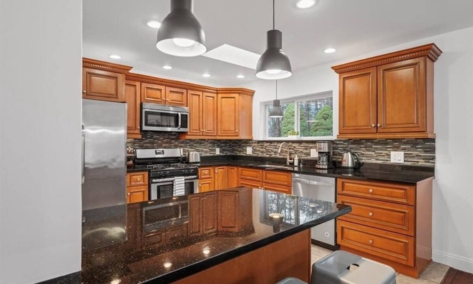 Wexford House | Spacious House w/Pool @Wexford