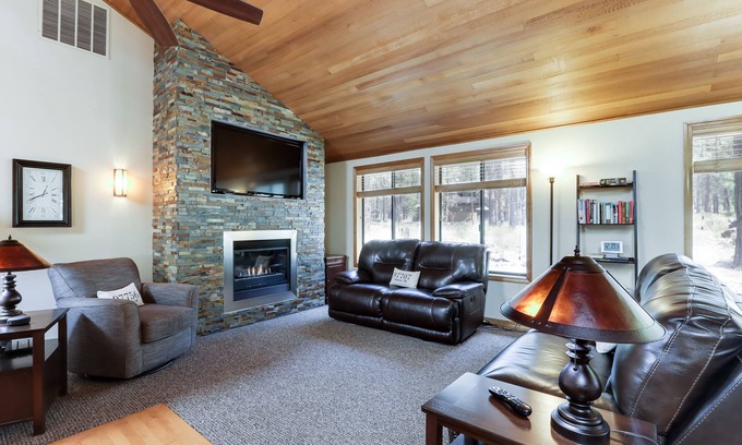 Overlook Park House | Inviting Home with Hot Tub, Pool Access & BBQ Grill