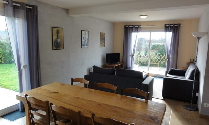 La Feuillie Cottage | Cozy Gite La Feuillie with Spa and Pet-Friendly Amenities