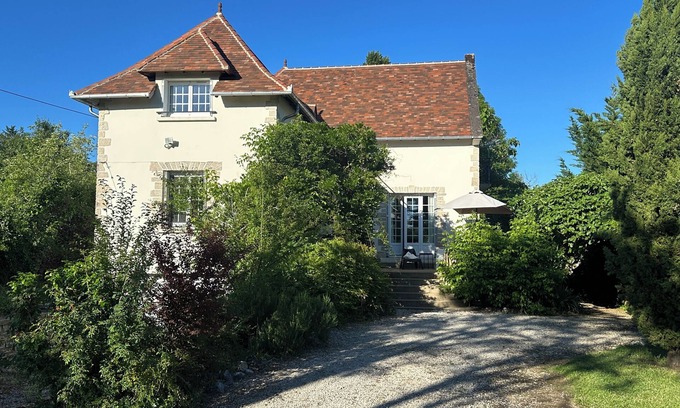 Cazoules Villa | Idyllic House with Garden Near Dordogne Beach and Ocean Views