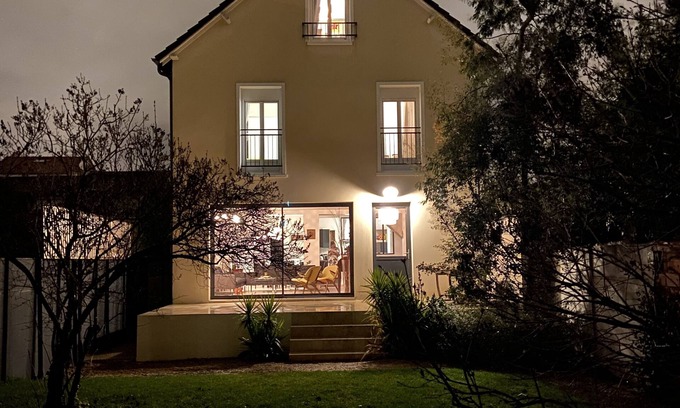 Colombes House | Top-Class Neighborhood Home near Stade Yves du Manoir