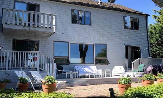 Sag Harbor House | Family-Friendly 5BR Home with Breathtaking Bay Views