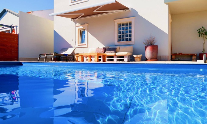 Atouguia da Baleia House | Insta-worthy Villa with Private Pool and Ocean View