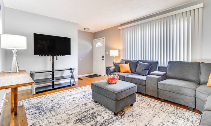 Inkster House | Spacious Inkster Home: Patio, Yard, 2 Living Areas