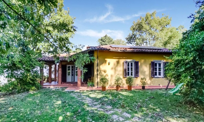 Giugnano Villa | Spacious villa in Serravalle Pistoiese with a swimming pool