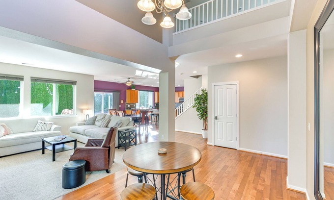 Kent House | Modern Kent Retreat Near SeaTac Airport with Patio & Spa