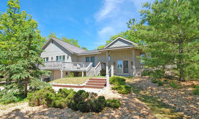 Glen Arbor House | Inviting Lake Access Home with Tennis, Spa & Fireplace