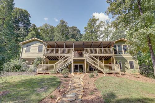 Lake Lure House | Family Retreat in Lake Lure with Private Pool & Spa