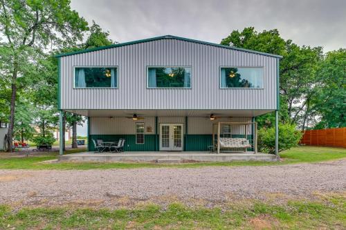 Kingston House | Inviting Lake Texoma Vacation Rental with Game Room