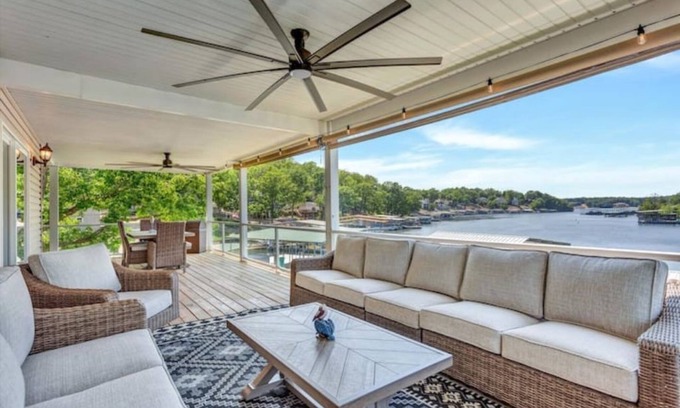 Osage Beach House | Exquisite Lakehouse with Private Dock & Spa Amenities