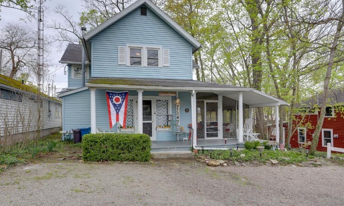 Lakeside House | Relaxing Lakeside Cottage Near Marblehead with Spa Access