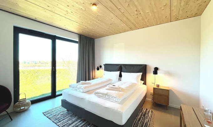 Hohwacht Apartment | Spacious, light-filled holiday apartment in cottage style.