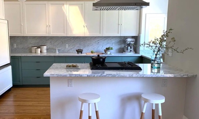 Elmwood Apartment | Bright Flat in Leafy Neighborhood with Pet-Friendly Amenities