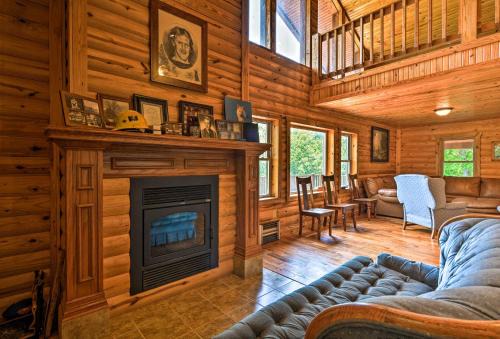 Fairland House | Family-Friendly Log Cabin in Fairland, Steps from Grand Lake