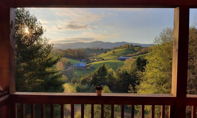 Butler Cabin | Beautiful Log Cabin with Spectacular Views and Lake Access