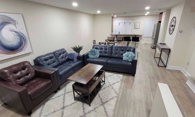 Clifton House | Relax and Enjoy at EU TH - Family Friendly Near IAD