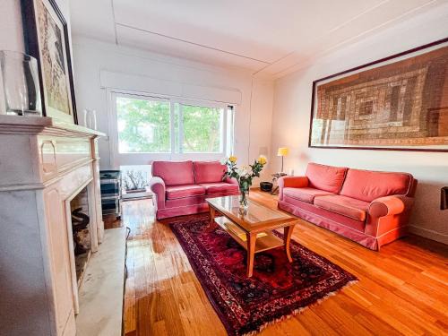 Foz do Douro Apartment | Spacious, Luxurious, and Charming Apartment in Premium Porto Location with PARKING