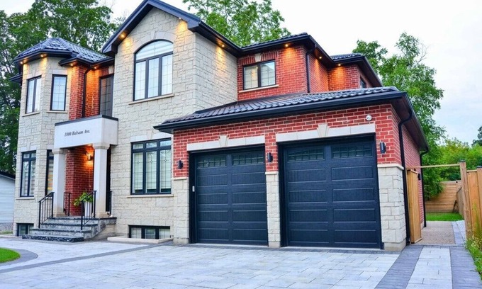 Clarkson Apartment | Exquisite Family Apartment in Upscale Mississauga Area
