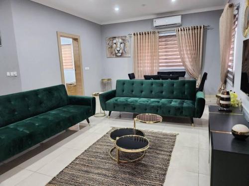 Tema House | Elegant 3-Bed Home in Tema with Netflix & Wi-Fi