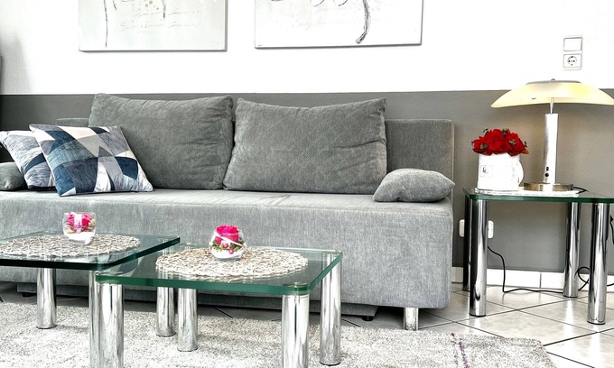 Waggershausen Apartment | Elegant Oceanfront Apartment with Pool & Lake Views