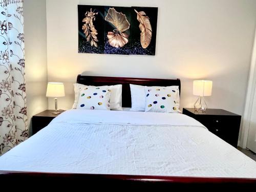 Southwest Calgary House | Cozy Suite in Renovated Bungalow with Parking & Kitchen