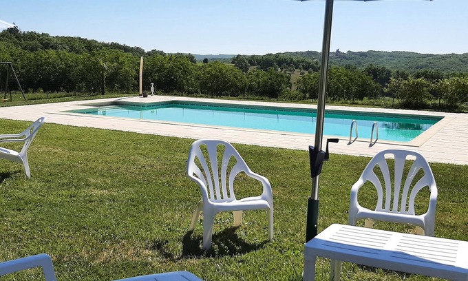Salviac Villa | Elegant Mansion Retreat in Slavic with Pool & Breakfast