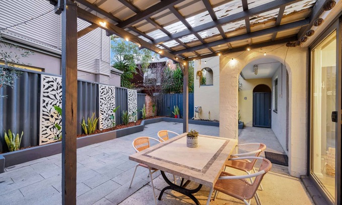 Maylands Apartment | Modern Maylands Apartment with Private Courtyard and Amenities