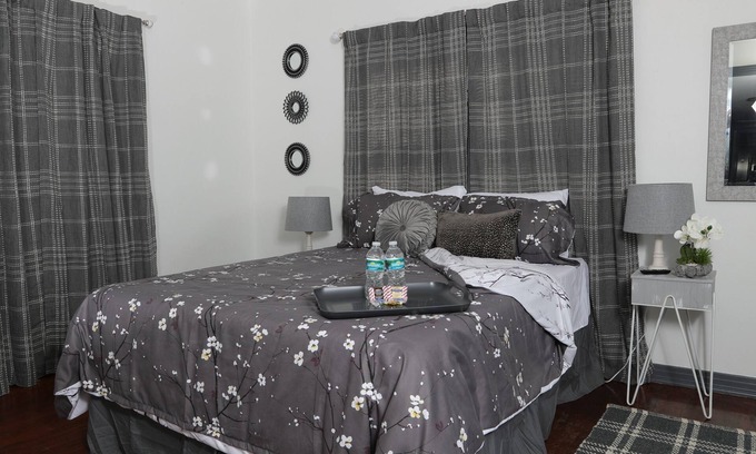 Tallahassee House | Pet-Friendly Mid-Cent Home Near FSU with Pool & Spa