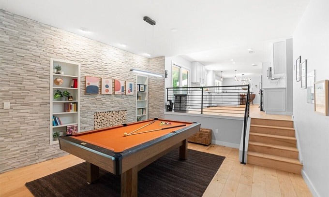 Riverside House | Spacious mid-century dream with a big pool 5 mins to downtown Austin original!