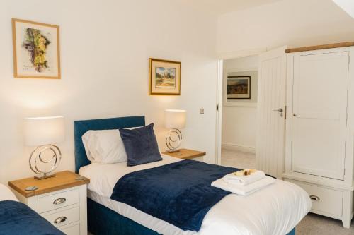 Hoylake House | Modern 2-Bed Flat in Hoylake - Steps from Royal Liverpool Golf