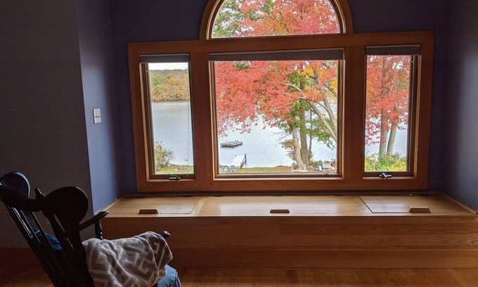 Andover House | Modern Lakefront Retreat with Pool & Spa - Rated 10/10